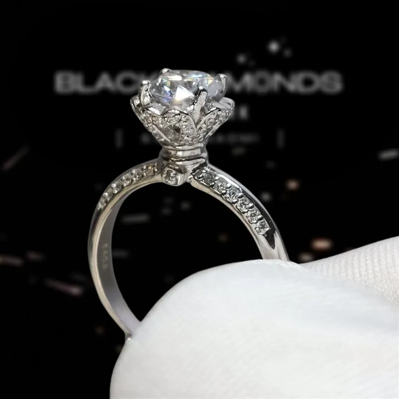 1.0 Ct Round Cut Diamond Rose Bud Engagement Ring