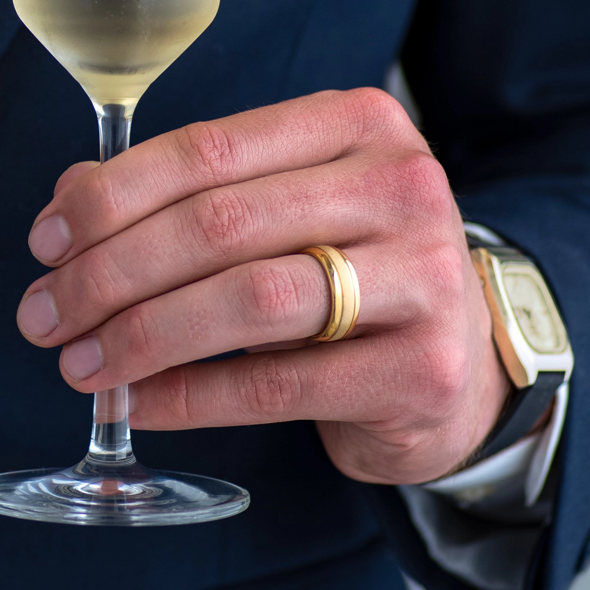 Premium Finish Beautiful Piece 100S JEWELRY Engraved Personalized Tungsten Rings for Men Women Gold Wedding Band Sandblasted Finish Dome Edge Sizes 6-16