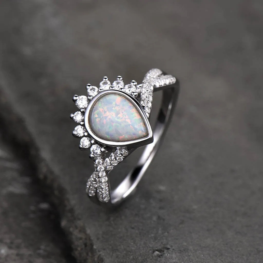 14K/18K Vintage Pear Shaped  Lab White Engagement Ring Twisted Band Engagement Ring