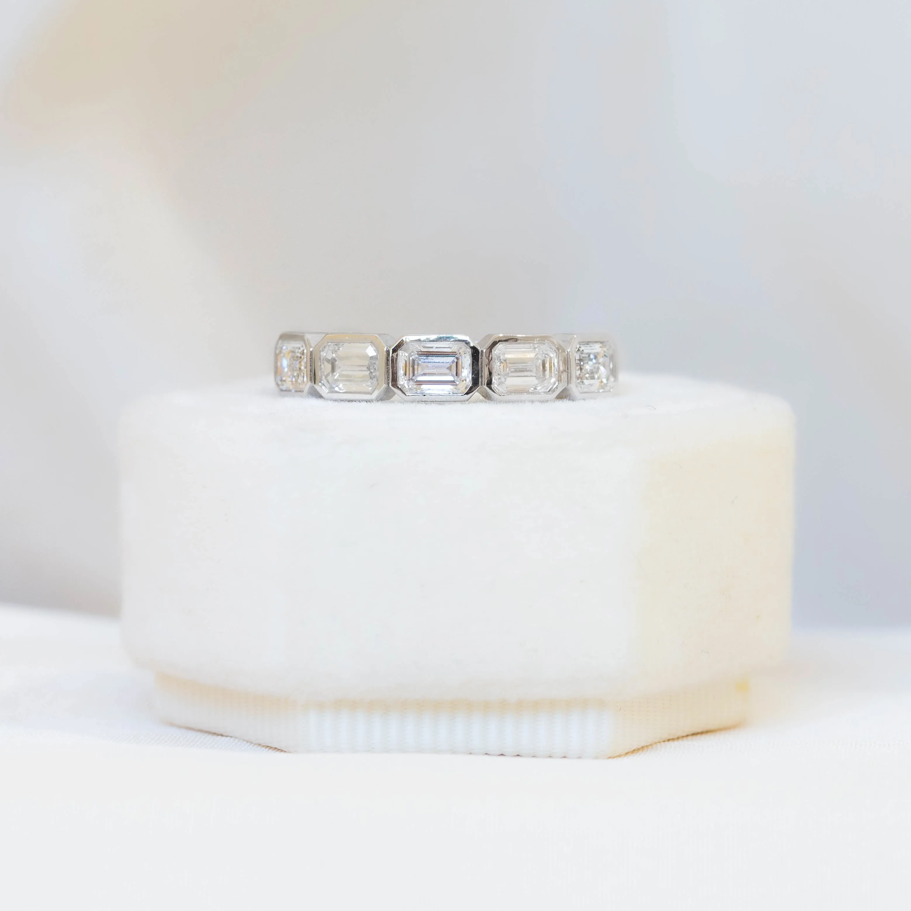 14kw 1.21ctw Emerald-Cut Lab Grown Diamond Band