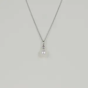 18ct White Gold Freshwater Pearl and Diamond Pendant