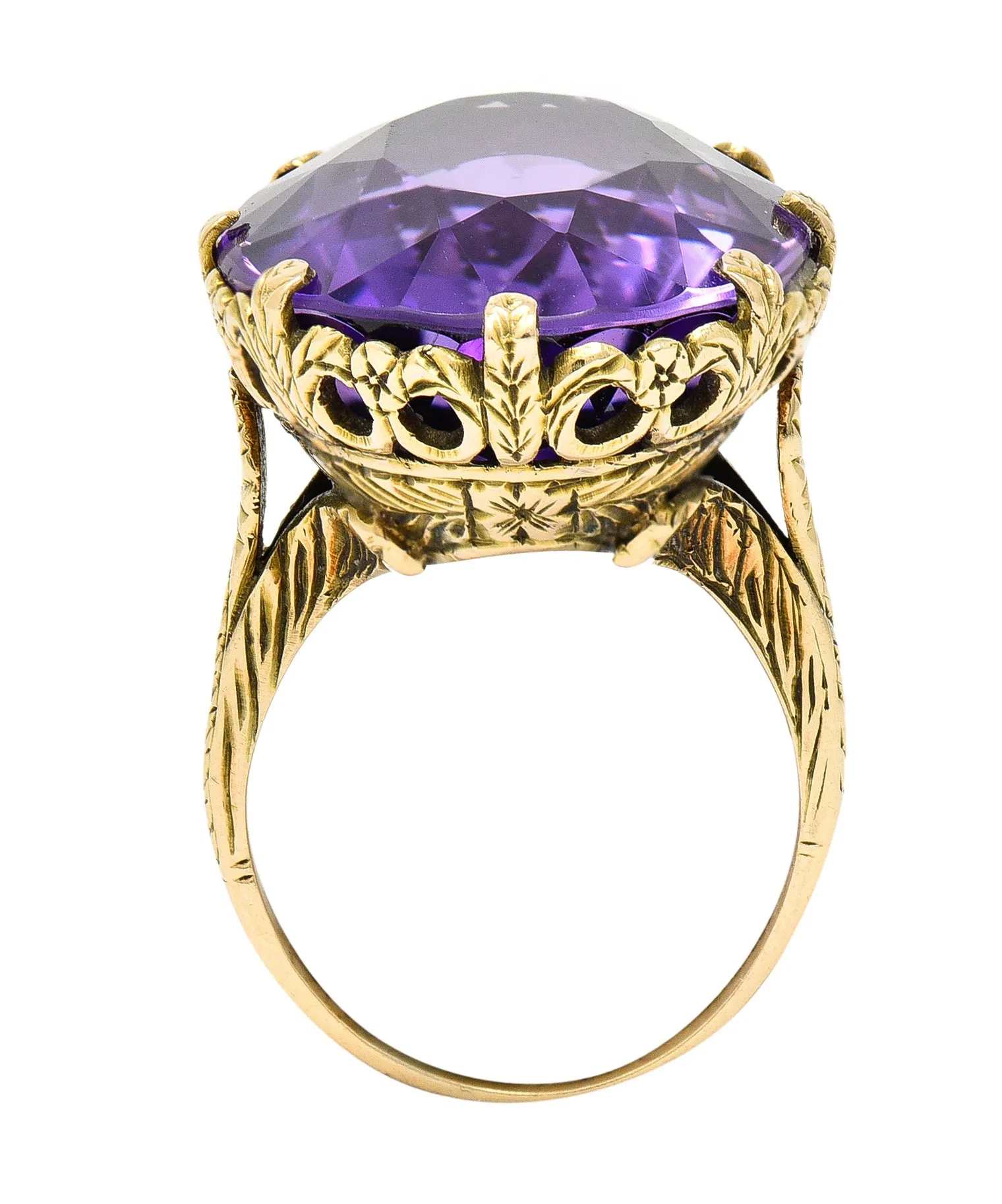 1920's Art Deco Amethyst 18 Karat Yellow Gold Floral Gemstone Ring
