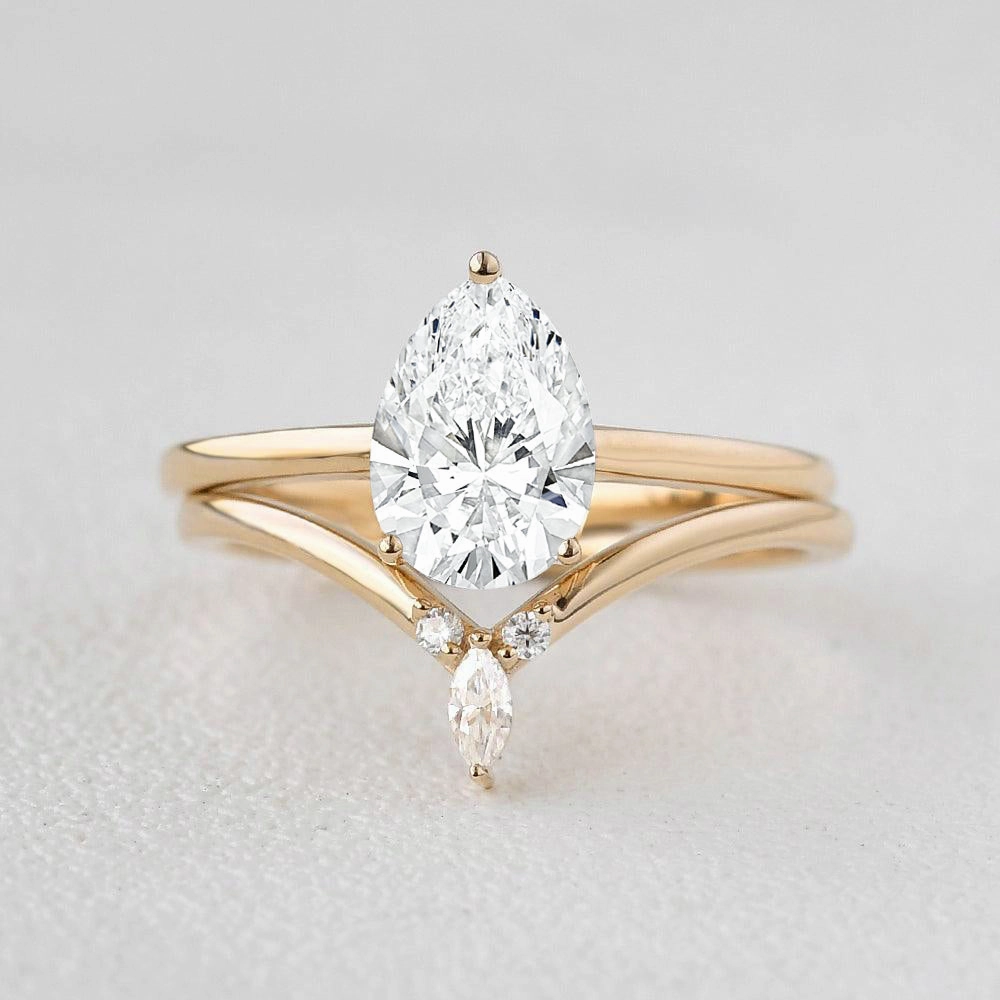 1.0ct Pear Lab Grown Diamond Classic Ring Set 2pcs Subtle Spark Enchanted Look