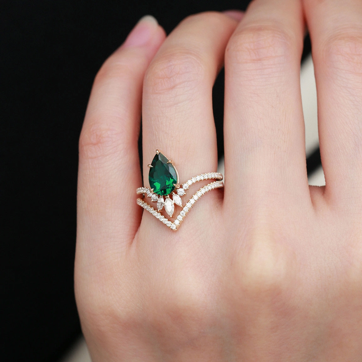 Natural Sparkle 1.7ct Pear Emerald Classic Vintage Ring Set 2pcs - Mila