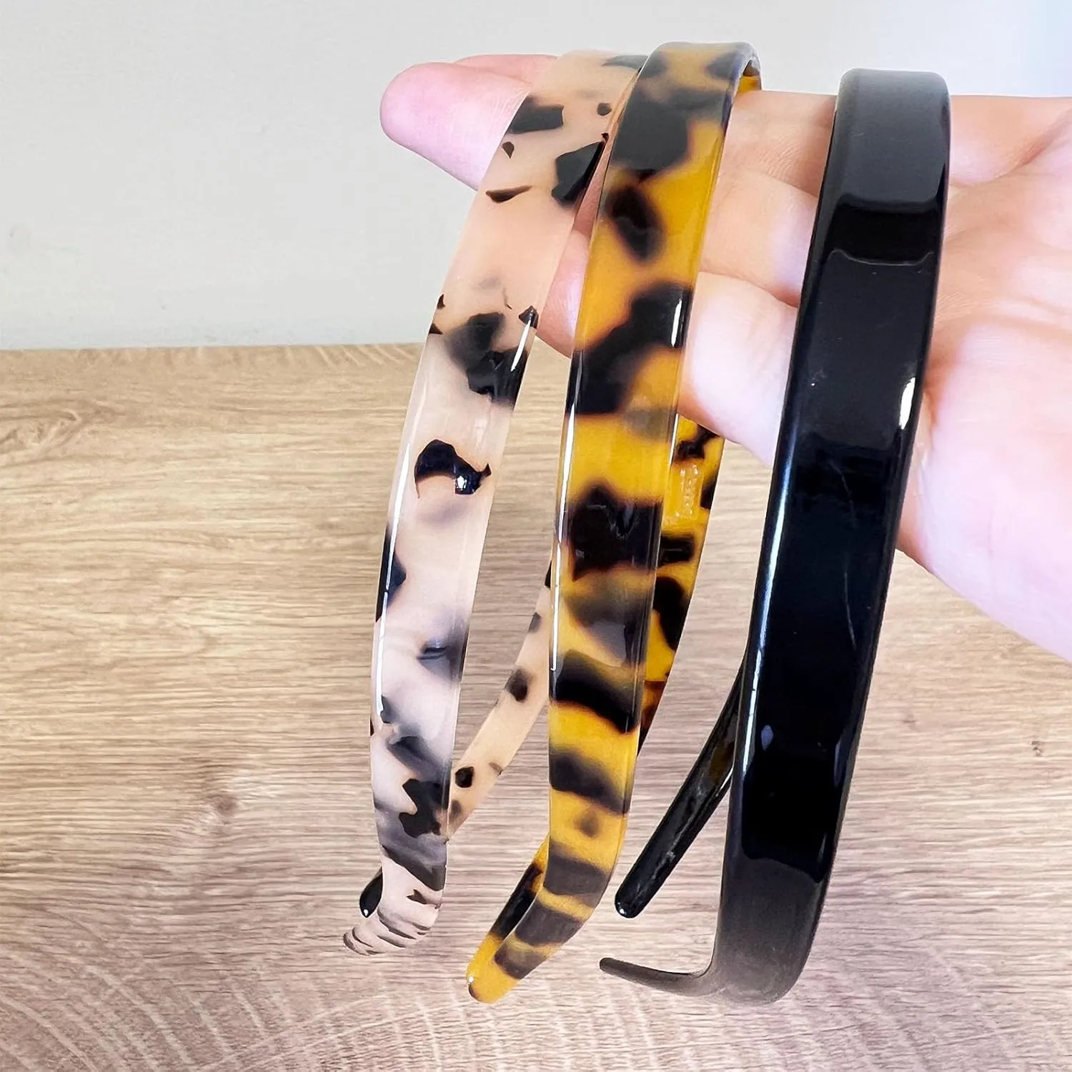 2 Pack Eyewear Headbands Comfortable Headbands for Women Acetic Acid Headband Designed for Eyewear Fashion Skinny Headbands(Tortoise,Amber)