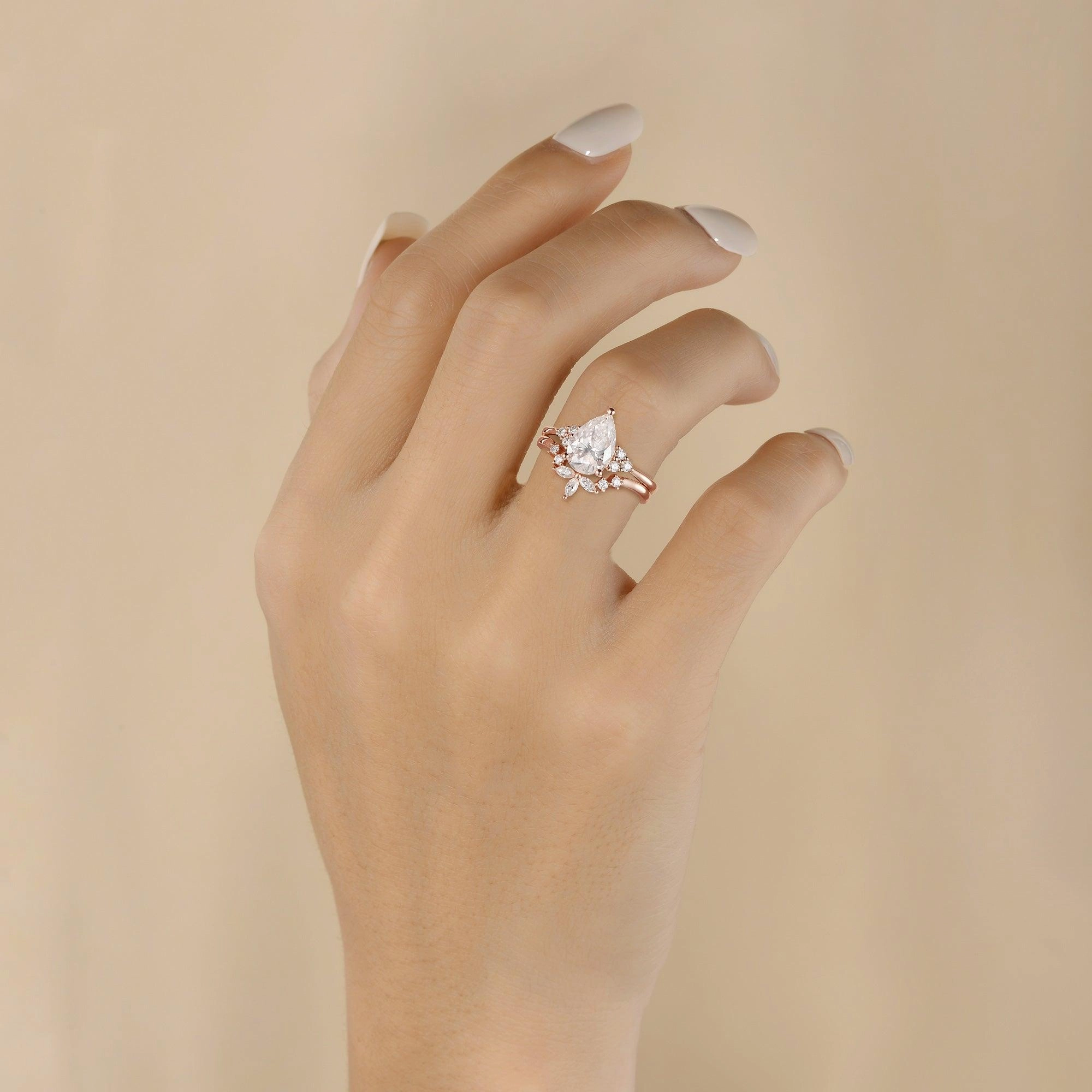 2.0ct Pear Shaped Moissanite Rose Gold Ring Set 2pcs Luxe Shine Up Elegant Gem