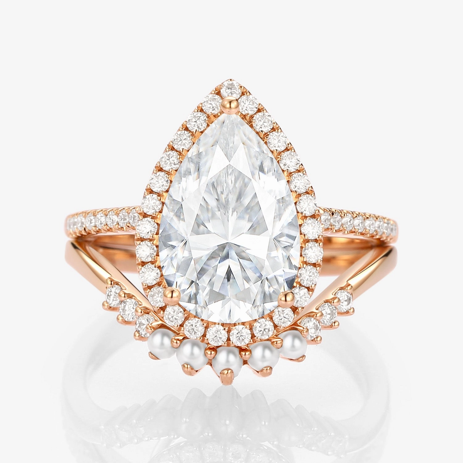 4.0ct Pear Moissanite & Pearl Classic Halo Ring Set 2pcs - Verena Fashion highlight