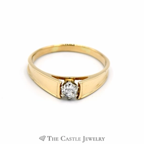 .30ct Round Brilliant Cut Diamond Solitaire Engagement Ring in 14K Yellow Gold Fashionable Article