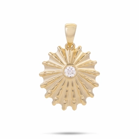Golden Light Urban Look ?Opihi Pendant in Gold with Lab Grown Diamond - 25mm
