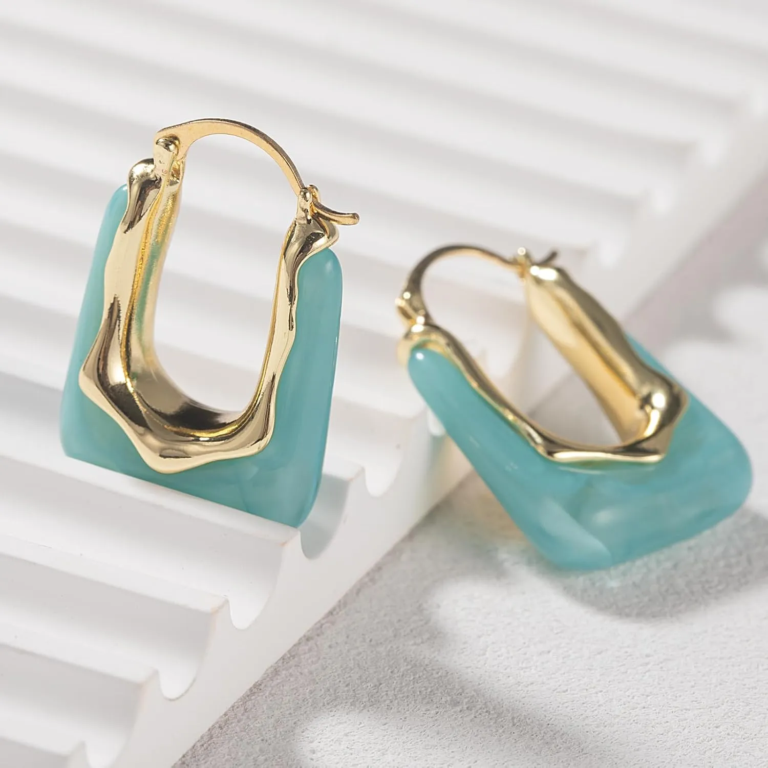 Acrylic Gold Hoop Earrings Chunky Huggie Statement Vintage Earrings Cute Resin Drop Earring Trendy Jewelry Gifts for Women