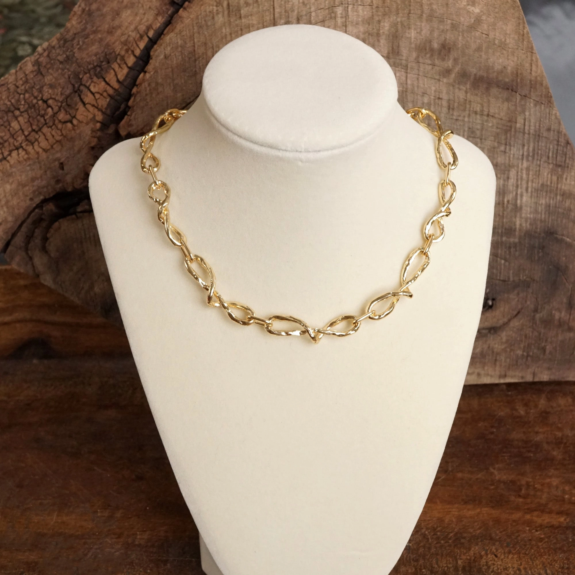 Stunning Accessory Boho Necklace ?C Raw Twisted Link Chain in Gold Tone