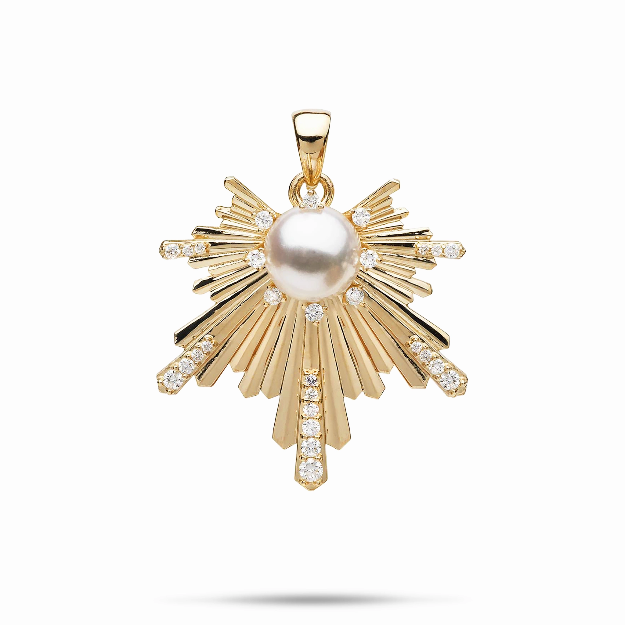 Distinctive Detail E Ho???la Akoya White Pearl Pendant in Gold with Diamonds - 27mm