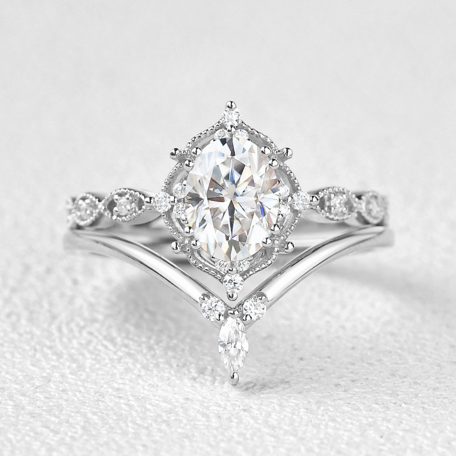 Petite Touch Eye Catcher Oval Cut Signature Moissanite Rose Gold Ring Set 2pcs