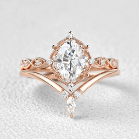 Classic Vibe Everyday Chic Oval Cut Signature Moissanite Rose Gold Ring Set 2pcs