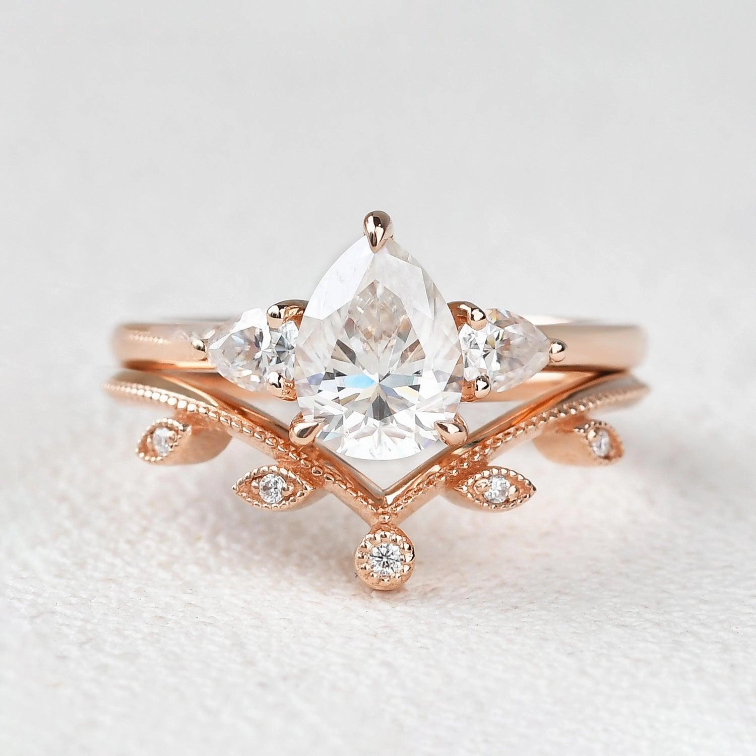 1.5ct Pear Shaped Moss Agate Three-stone Leafy Ring Set 2pcs Glam Ready Clean Lines