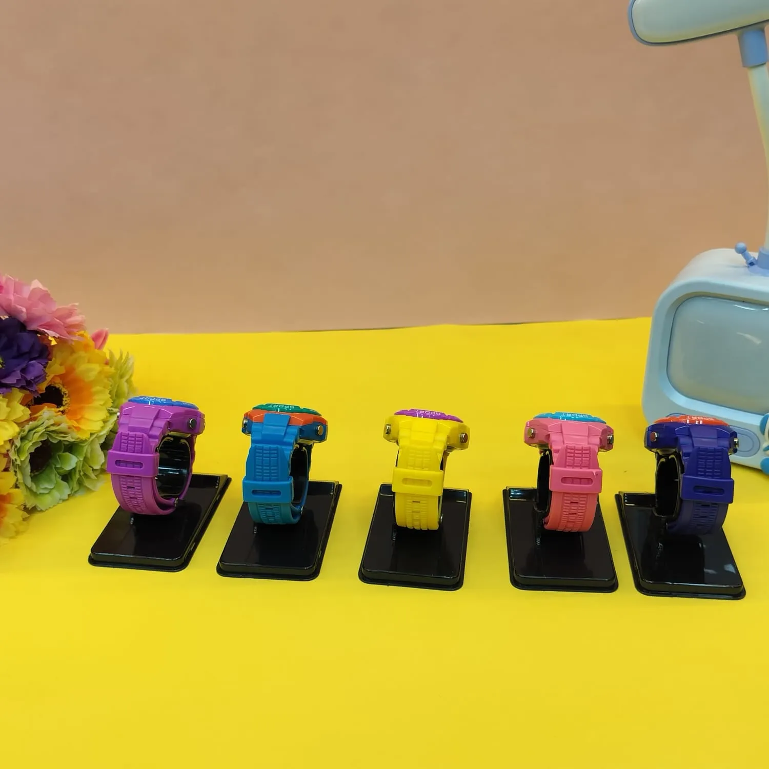 Attractive Wristwatch .