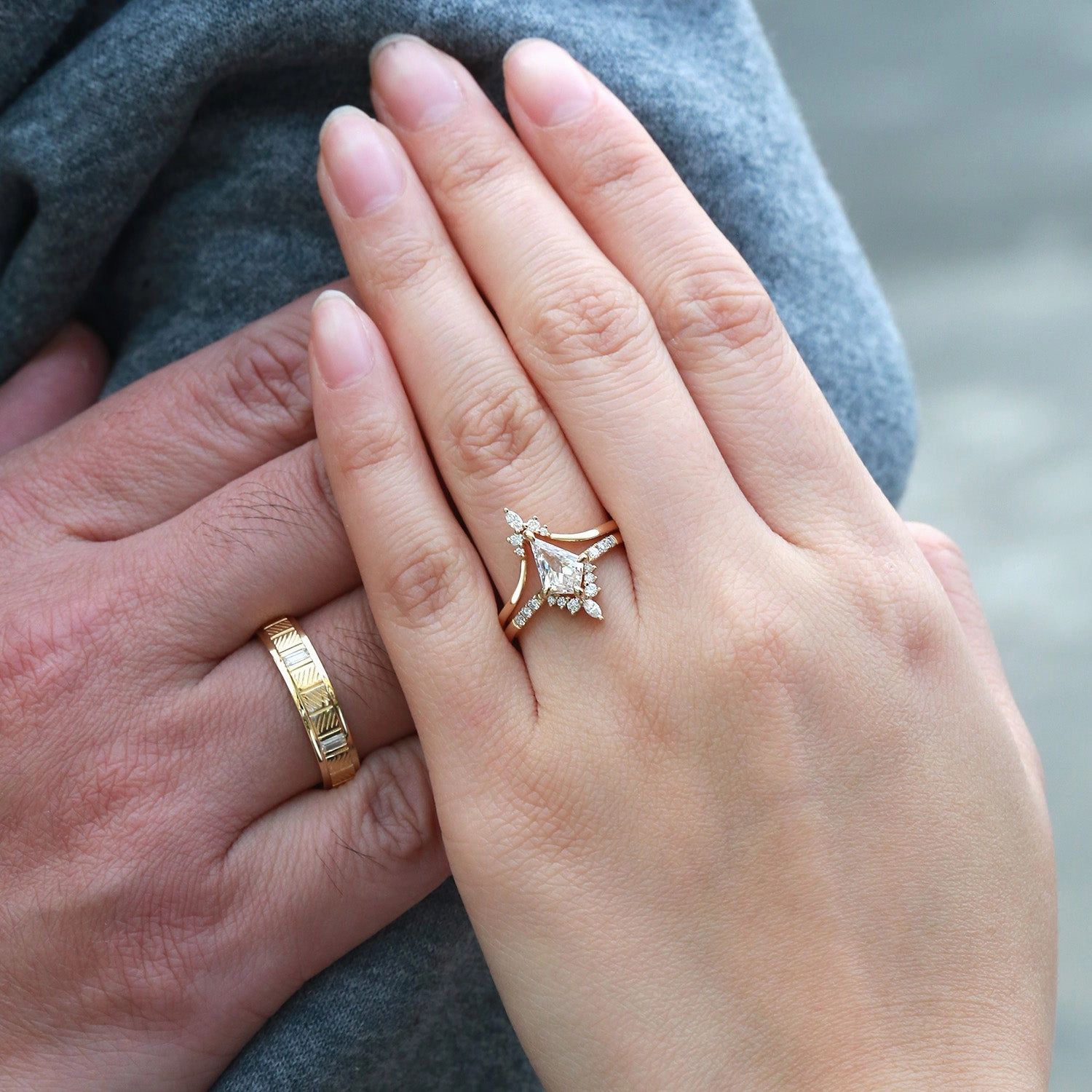 Romantic Finish Classic Craft Uniqueness Moissanite Curved Engagement Couple Ring Set 3pcs  - Starla