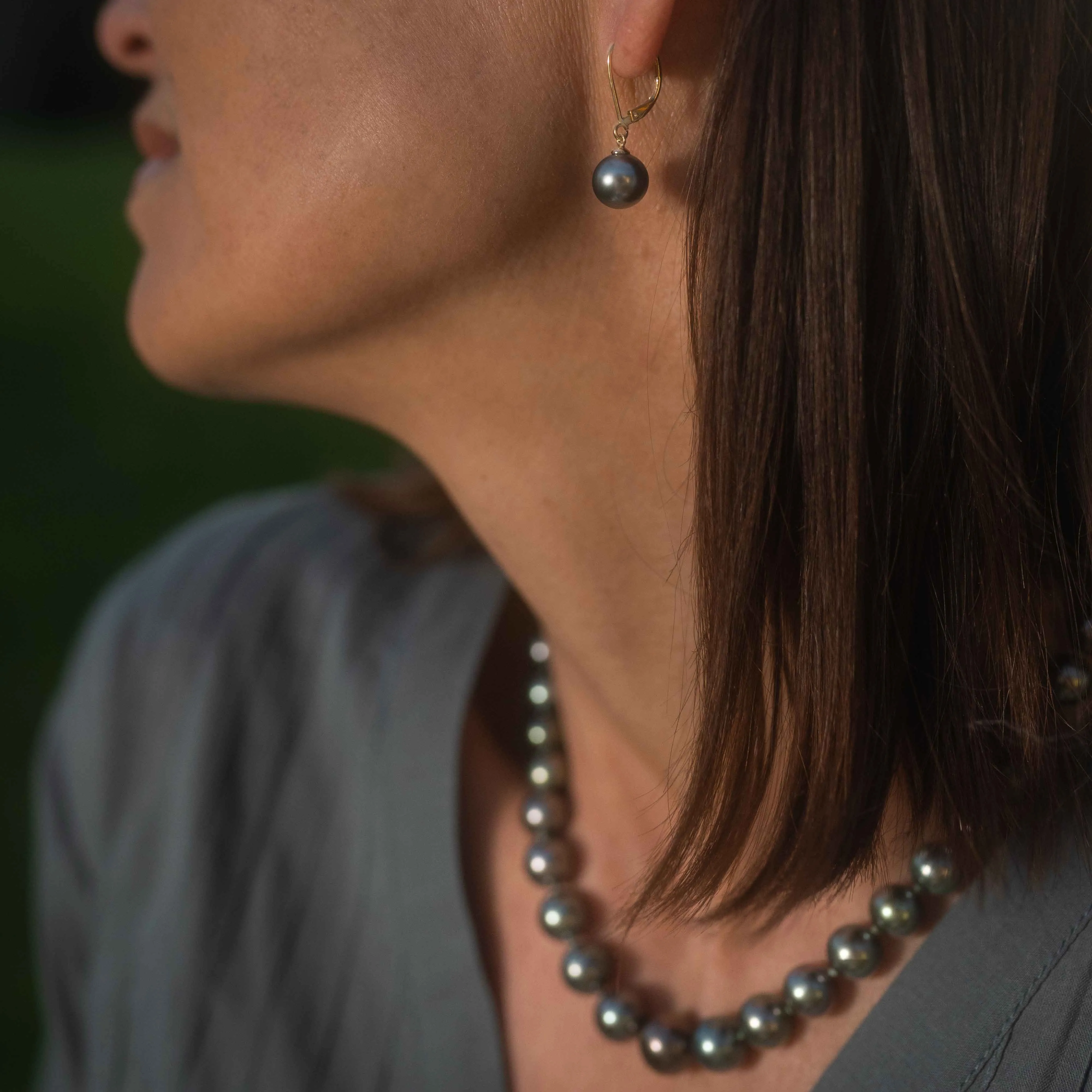 Black Tahitian Pearl 'Tsarina' Gold-Drop Earring