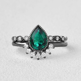 Black Gold Pear Emerald Milgrain Vintage Ring Set 2pcs Handmade Shine Pieces Bridal Touch