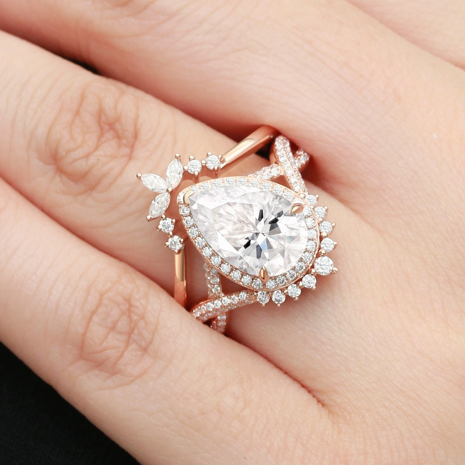 Vibrant Shine Sparkle Boost Black Gold Pear Shaped Moss Agate Antique Halo Infinity Ring Sets 2pcs