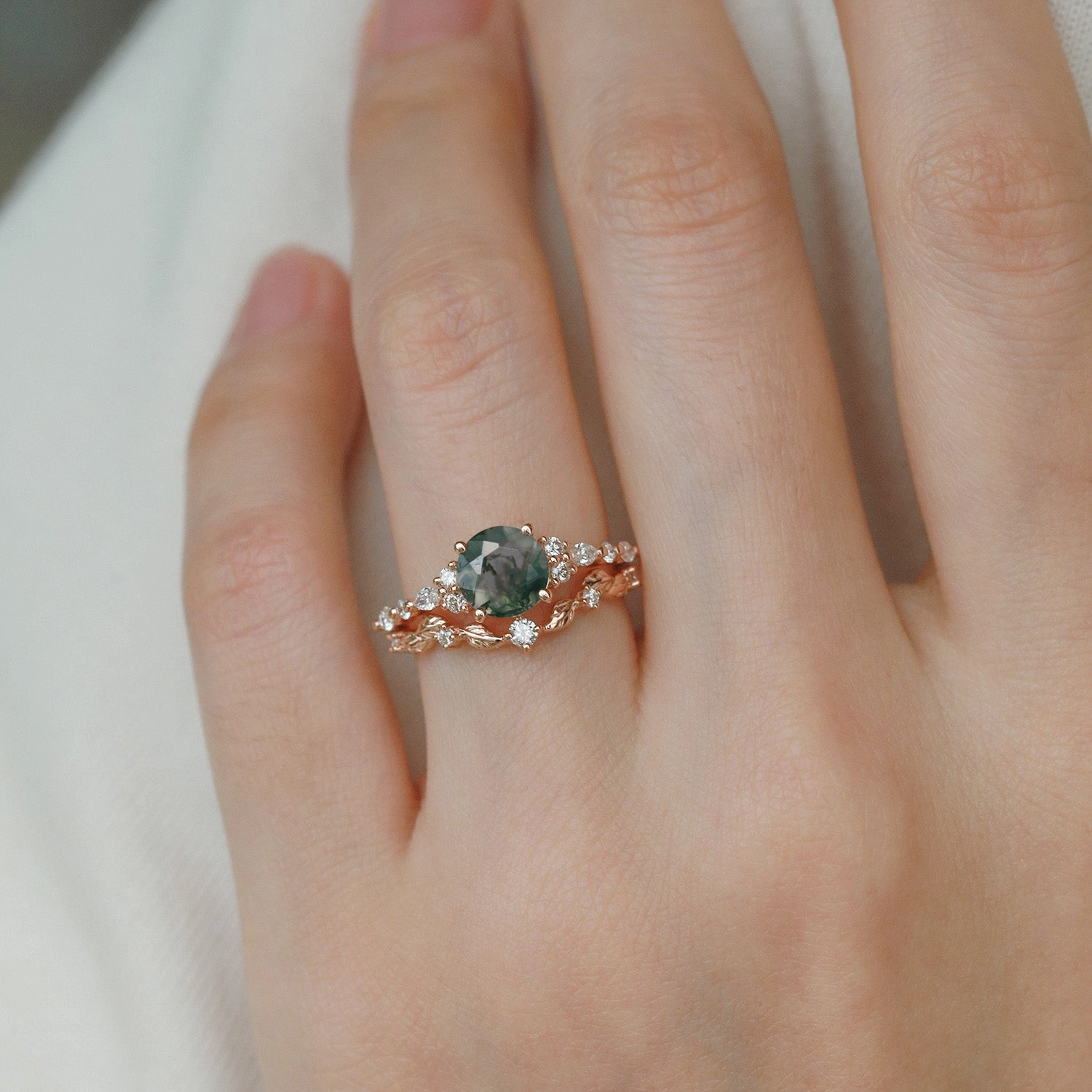 Elegant Pieces Black Gold Round Shaped Leafy Moss Agate Engagement Ring Sets 2PCS