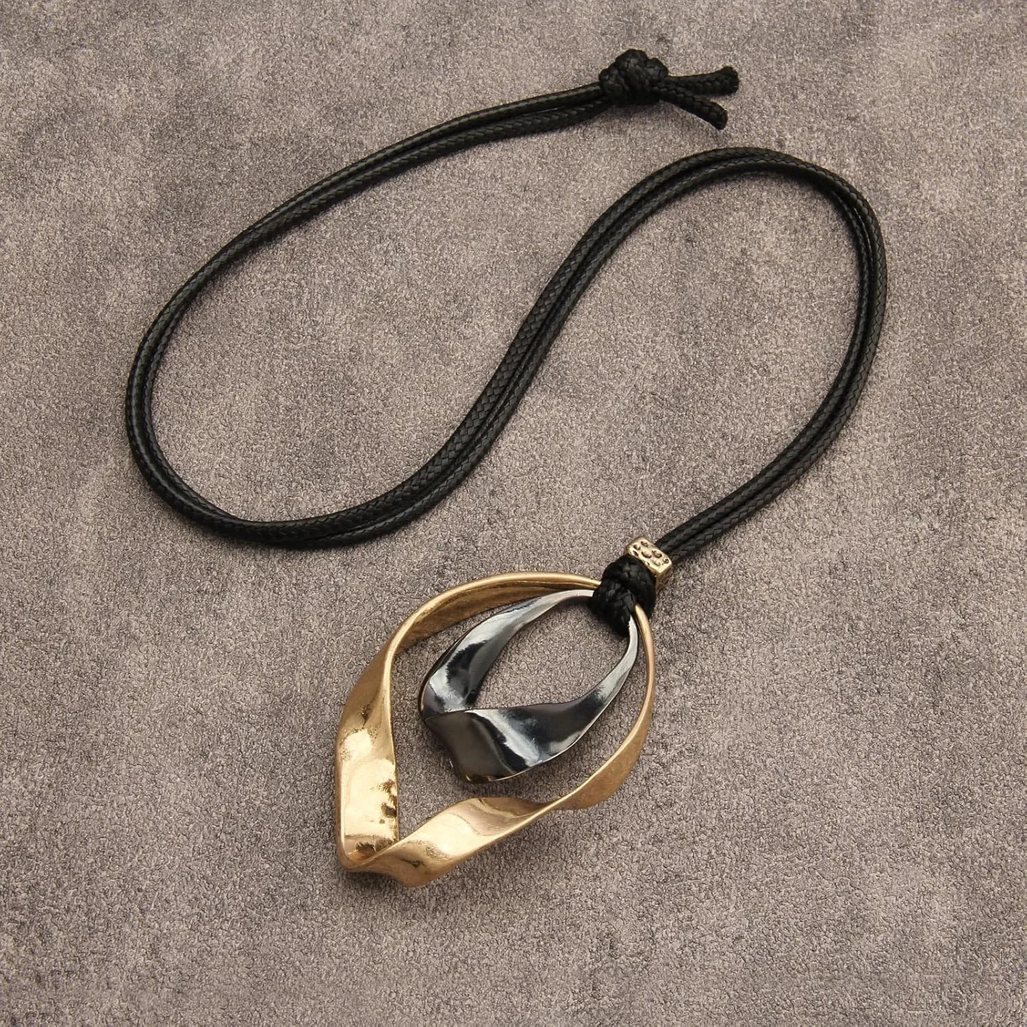 Boho Necklaces for Women Chunky Circle Necklace Layered Boho Circle Leather Choker Necklace Long Vintage Necklaces Bohemian Jewlery Gifts