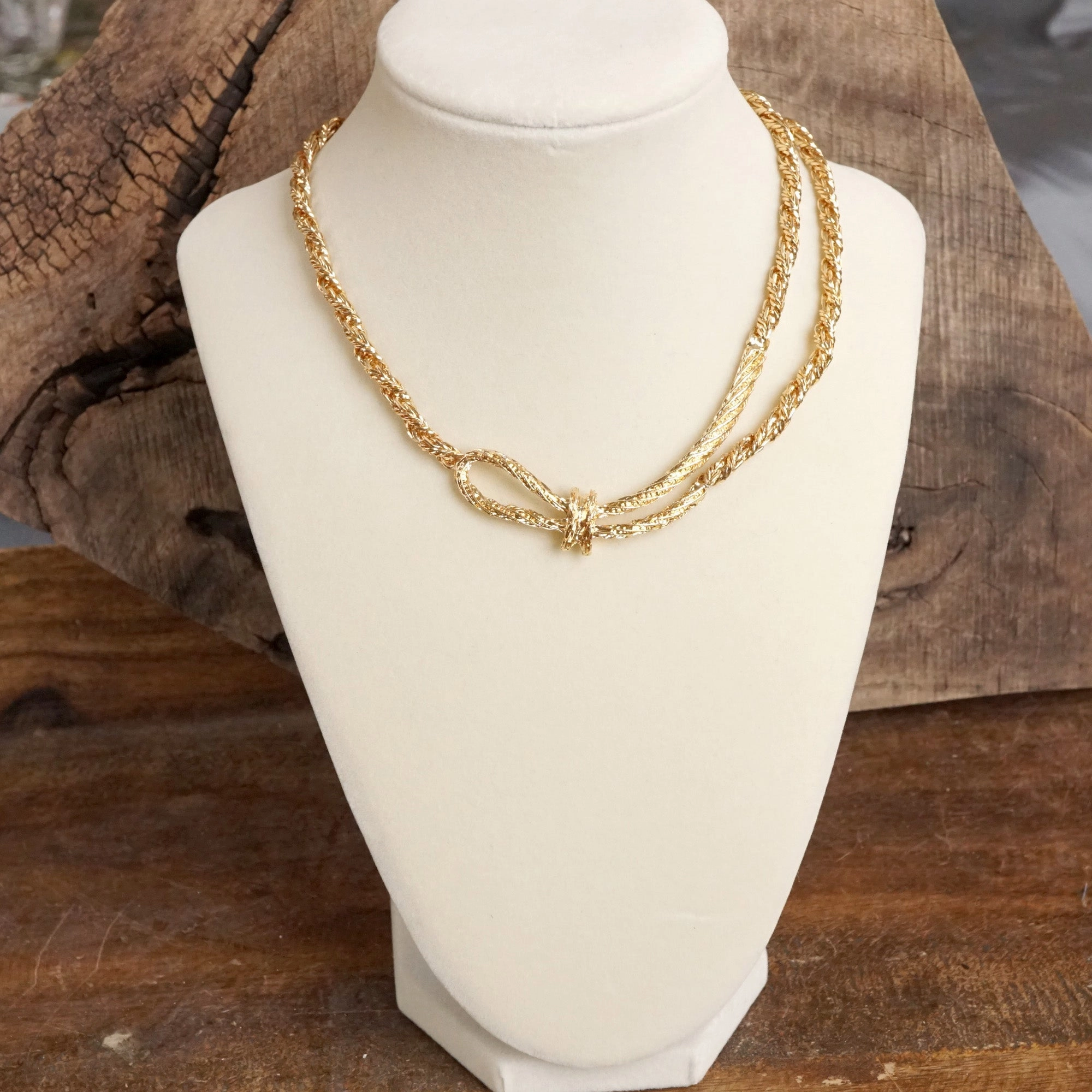 Teen Casual Accessory Universal Accessory Boho Necklace ?C Knotted Rope and Chain in Gold Tone