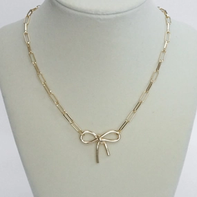 Social Accessory Bow Necklace - Short dainty paperclip chain in gold tone