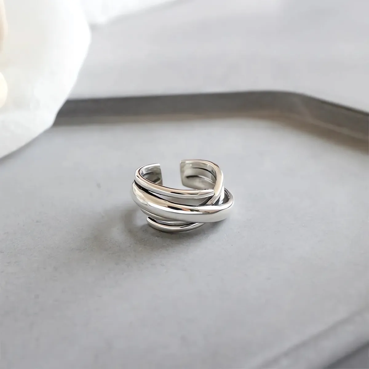 Chunky Entwined Crossover Ring
