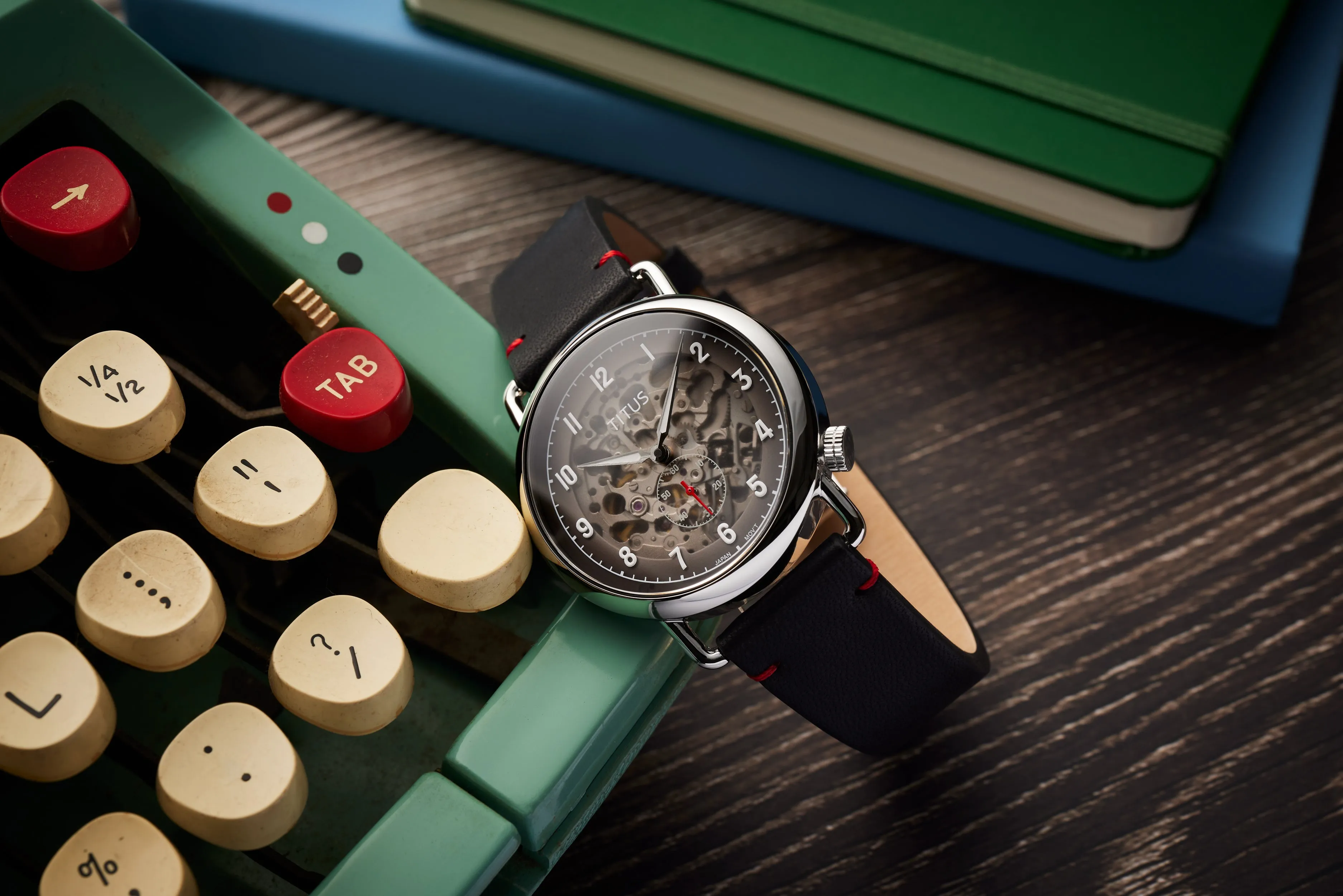 Classic 3 Hands Mechanical Leather Men Watch W06-03299-001
