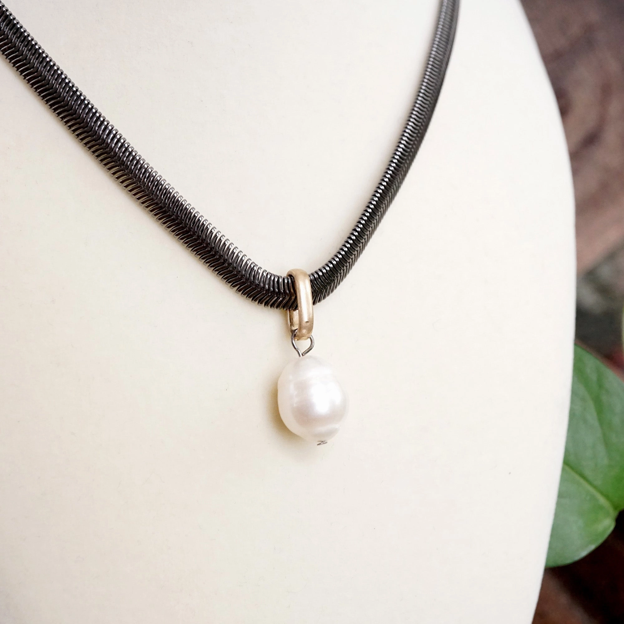 Value Piece Travel Present Classic Herringbone Necklace with a Freshwater Pearl Worn Gold Silver Gunmetal