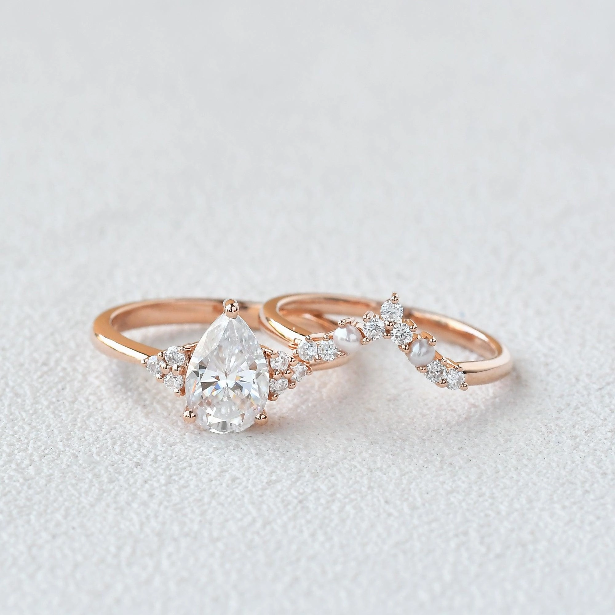 Felicegals Pear Shaped Moissanite Vintage Ring Set 2pcs Sleek Detailing