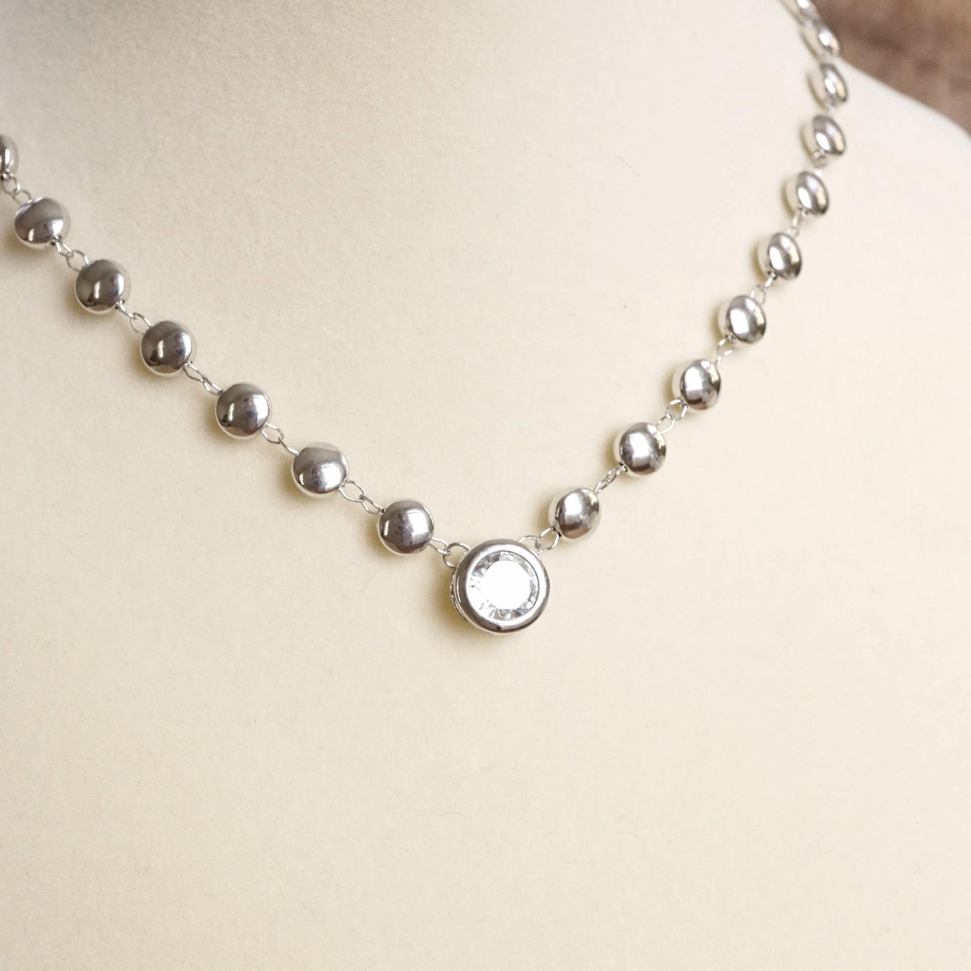 Clear Crystal Bezel Pendant Dot Chain Neckline Necklace Home Present Petite Gift