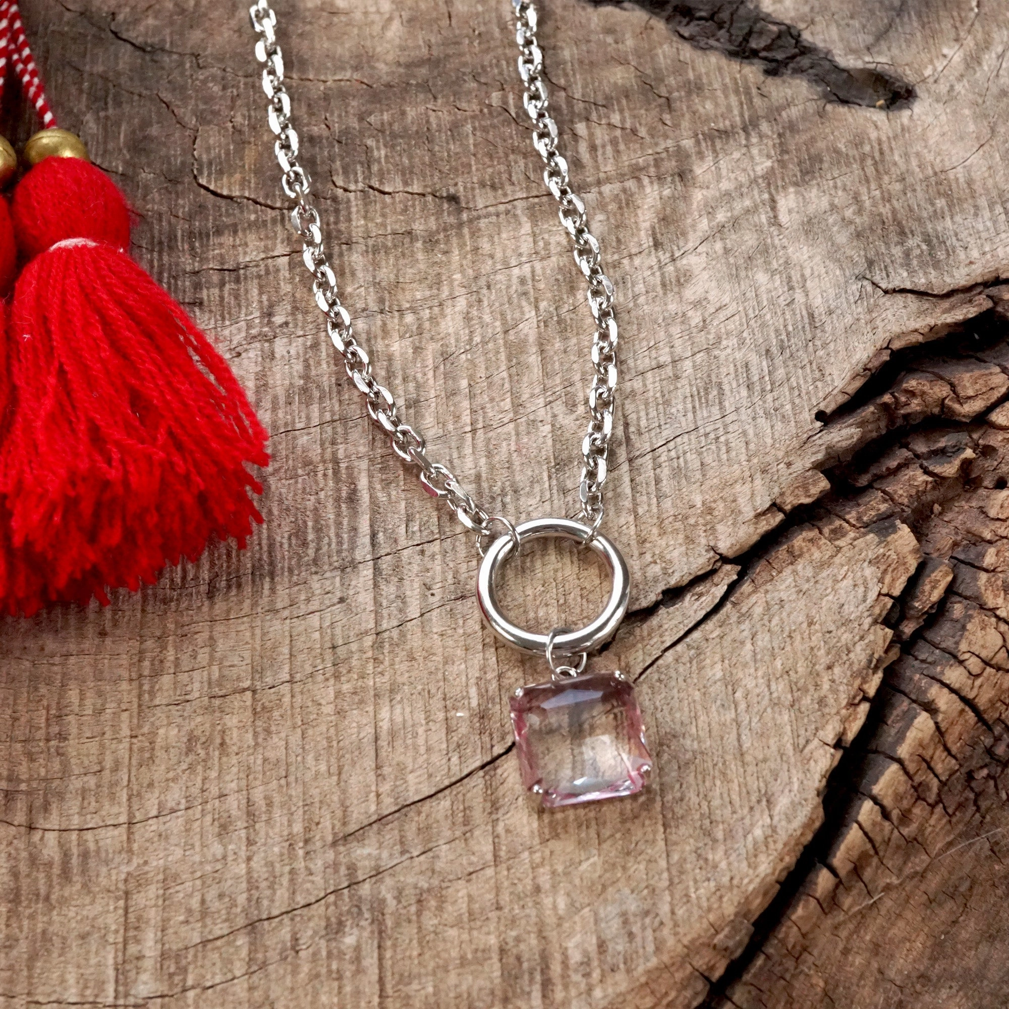Clear Pinkish Square Crystal Pendant Chain Necklace in Silver Tone Vintage Accessory Versatile Style