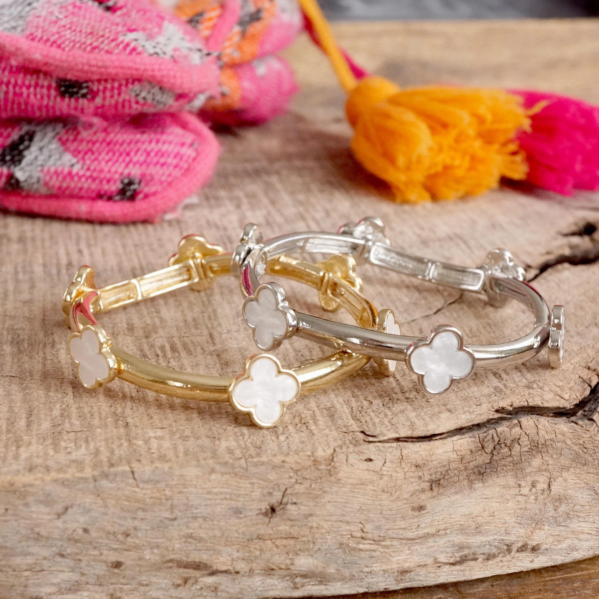 Uplifting Fusions Clover Stretchy Bangle Bracelet ?C Mother of Pearl in Gold or Silver Tone