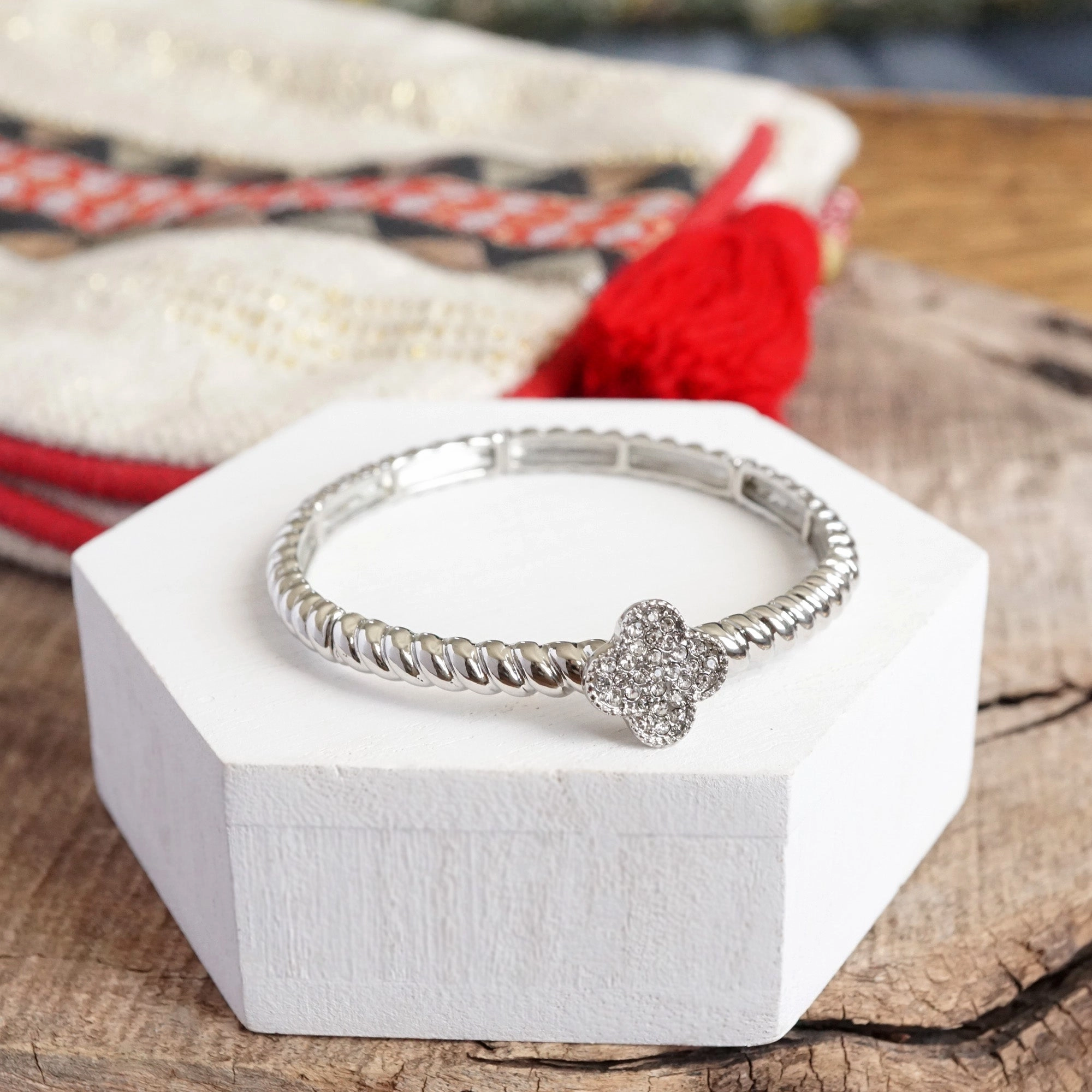 relaxed elegance Original Visionary Clover stretchy bangle bracelet Clear crystals paved Clover Gold Silver