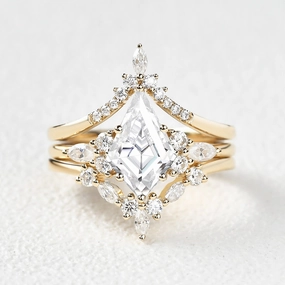 Delicate Pop Lustrous Feature Unique Kite Cut Moissanite Chevron Engagement Ring Set 3pcs - Kinsley