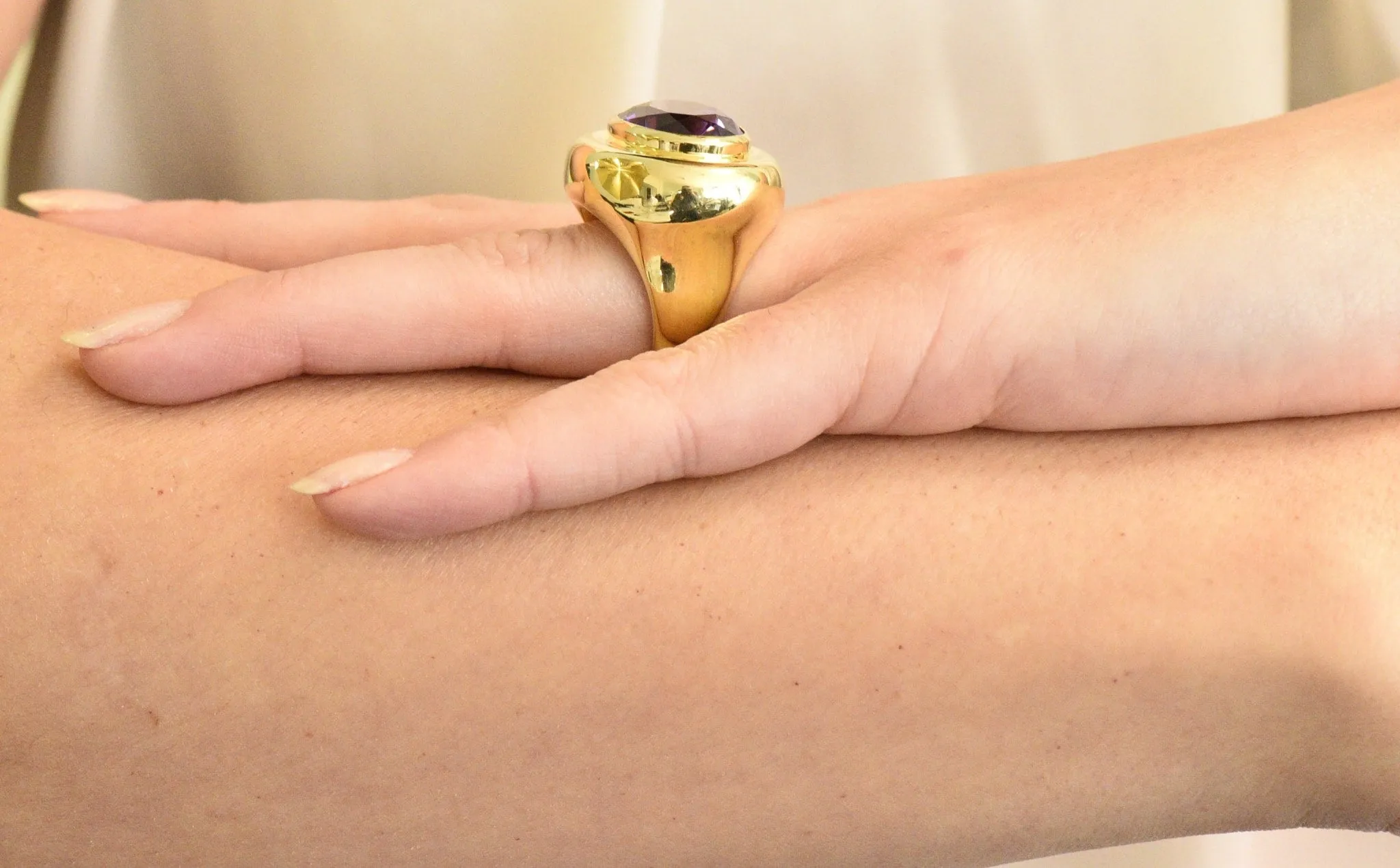 Contemporary 20.00 CTW Amethyst 18 Karat Gold Cocktail Ring