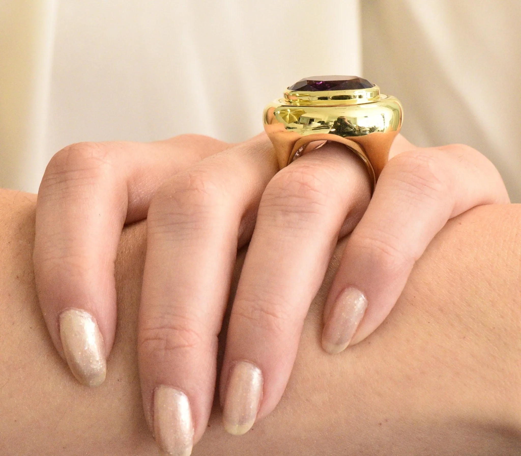 Contemporary 20.00 CTW Amethyst 18 Karat Gold Cocktail Ring