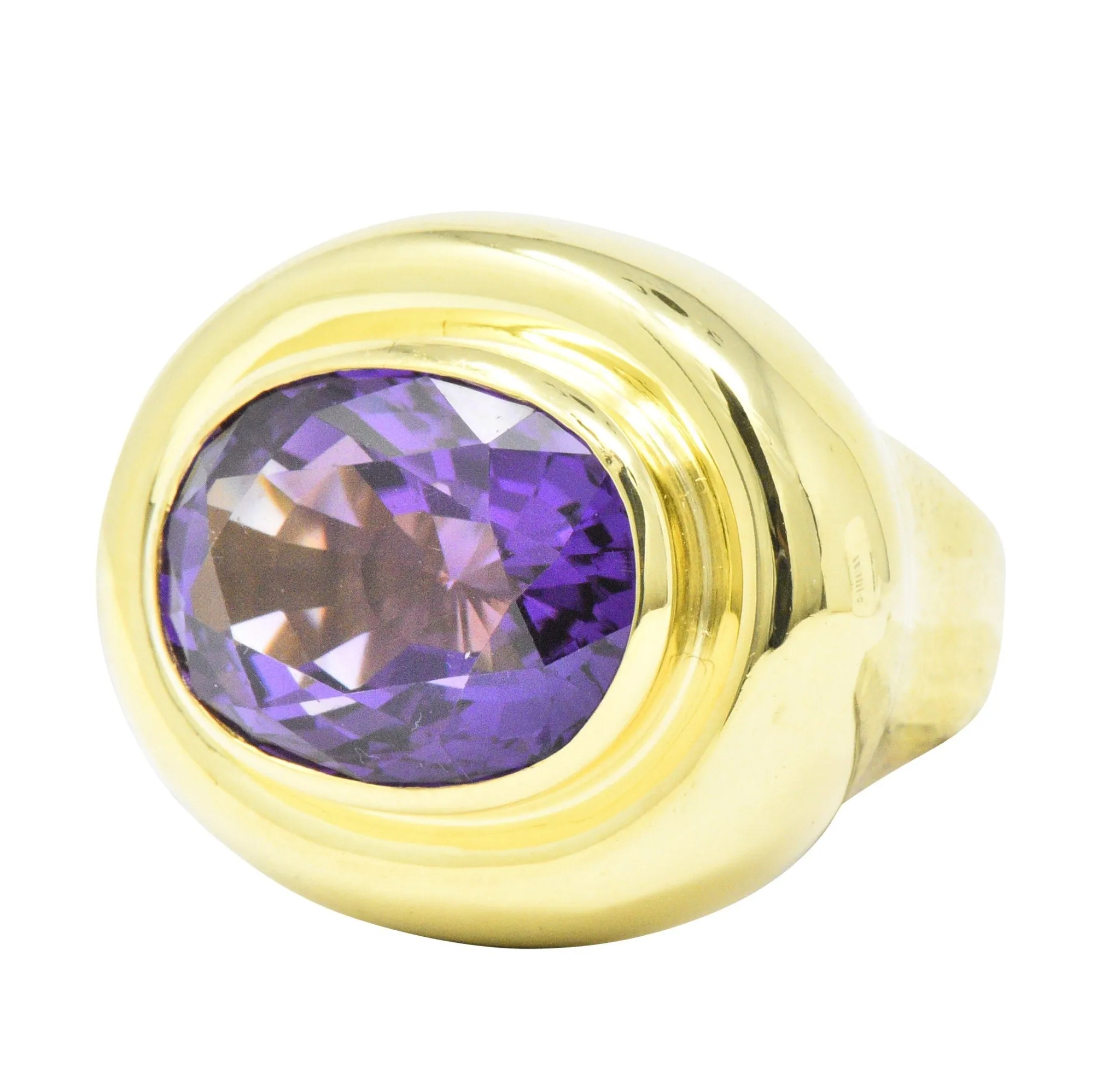 Contemporary 20.00 CTW Amethyst 18 Karat Gold Cocktail Ring