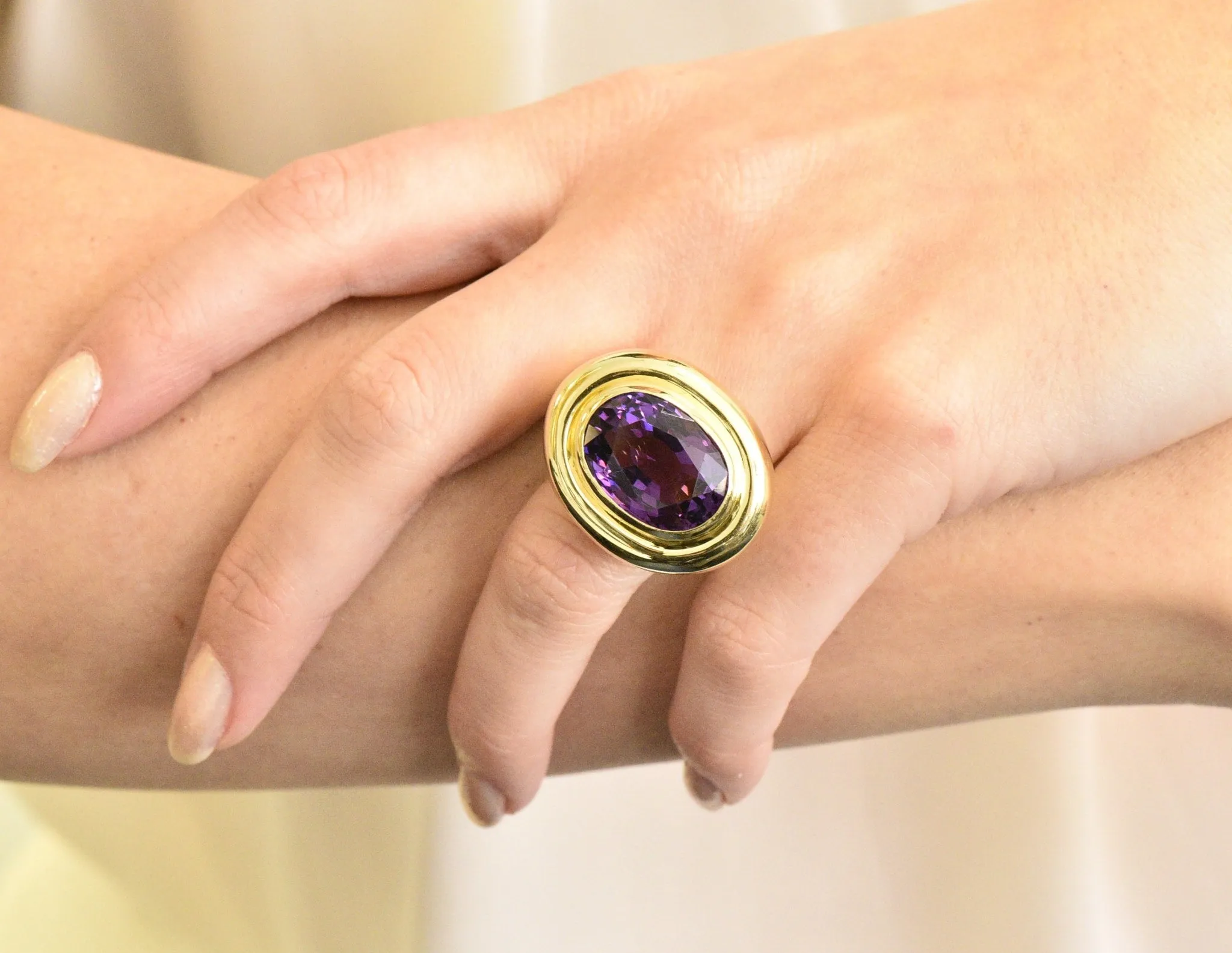 Contemporary 20.00 CTW Amethyst 18 Karat Gold Cocktail Ring