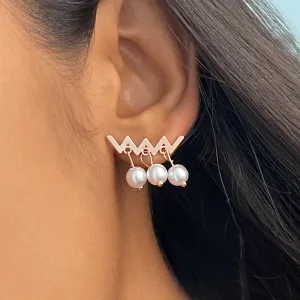 CONTEMPORARY CRISS-CROSS ROSE GOLD-TONED SHORT PEARL DROP EARRINGS