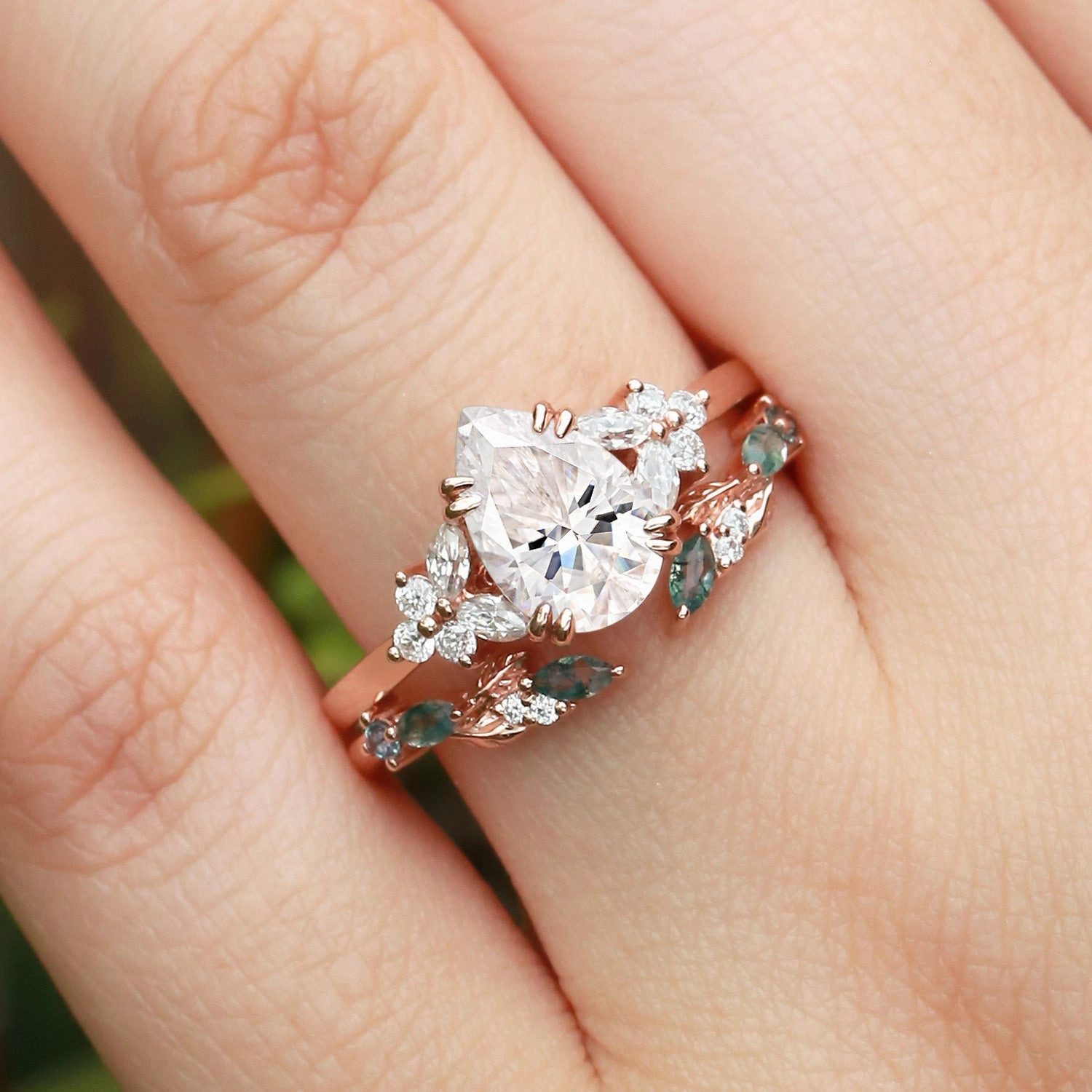 Formal Fashion Pear Shaped Moissanite Leafy Chevron Gold Ring Set 2pcs - Chloris