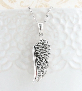 Splendid Angel Wing Pendant Creative Gift High-End Piece