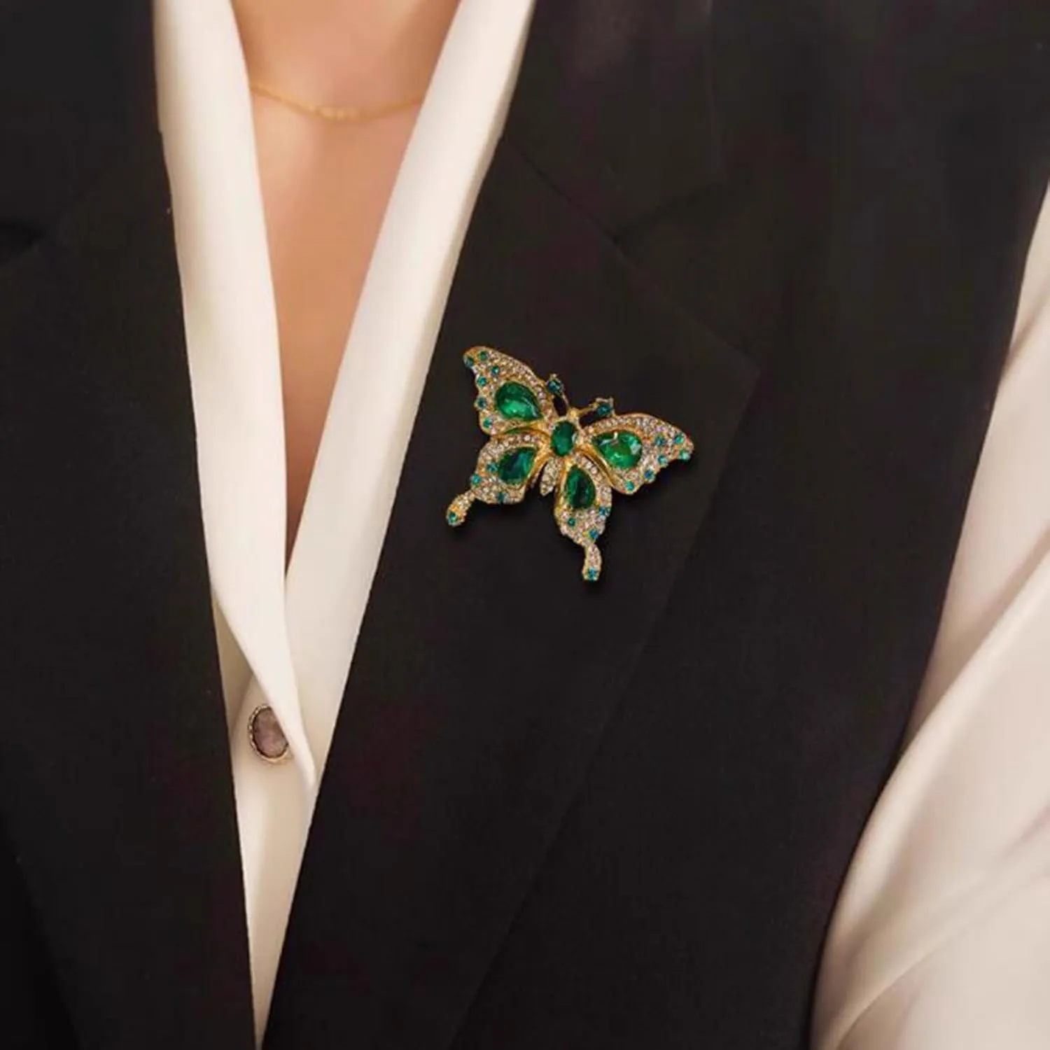 Cute Rhinestone Butterfly Brooch Pin Double Crystal Butterflies Brooch Diamond Cz Butterflies Insect Lapel Pin Scarf Shawl Bouquet Corsage Clothing Accessories for Women