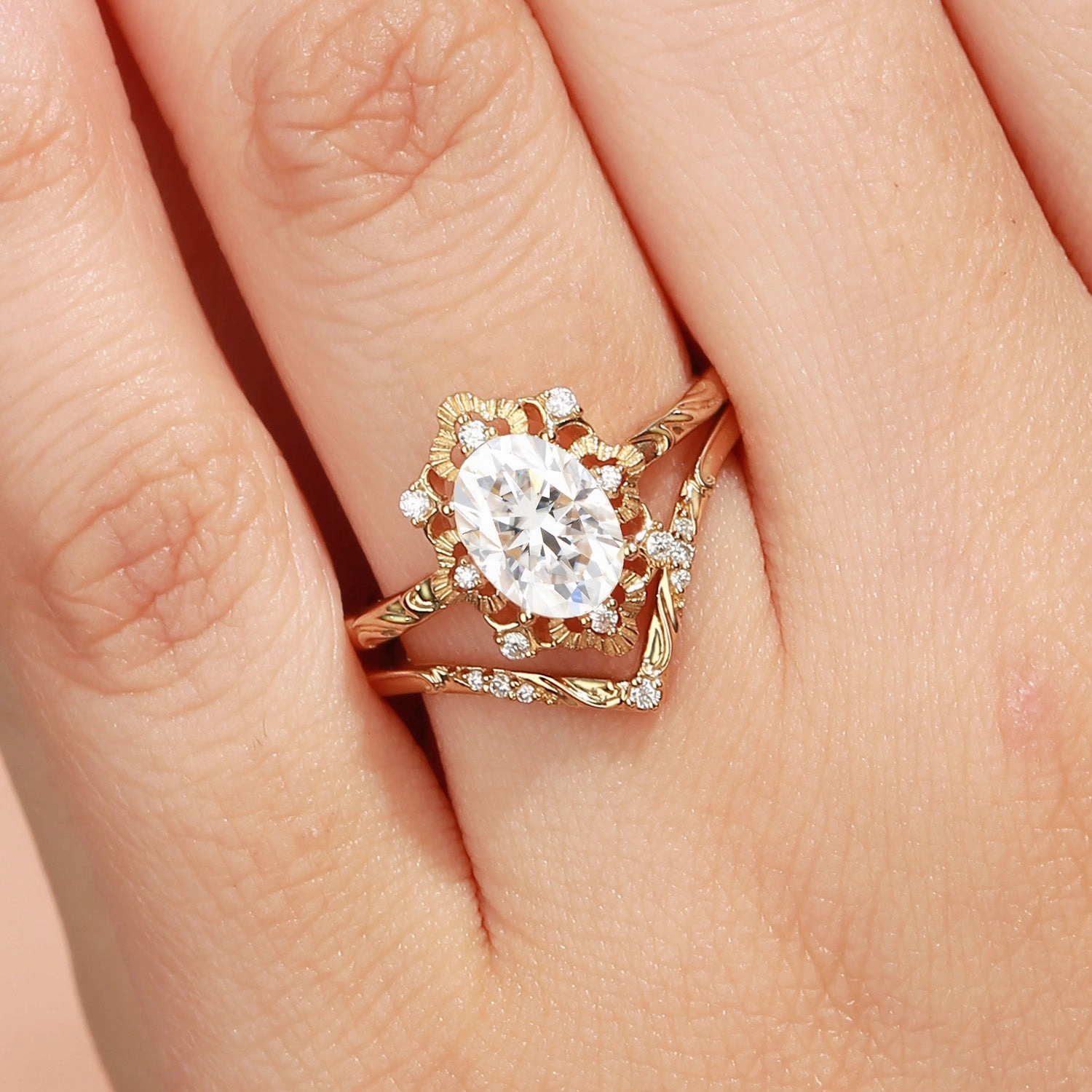 Oval Cut Engraved Moissanite Vintage Ring Set 2pcs - Velvet Stylish Twist Personalized Style