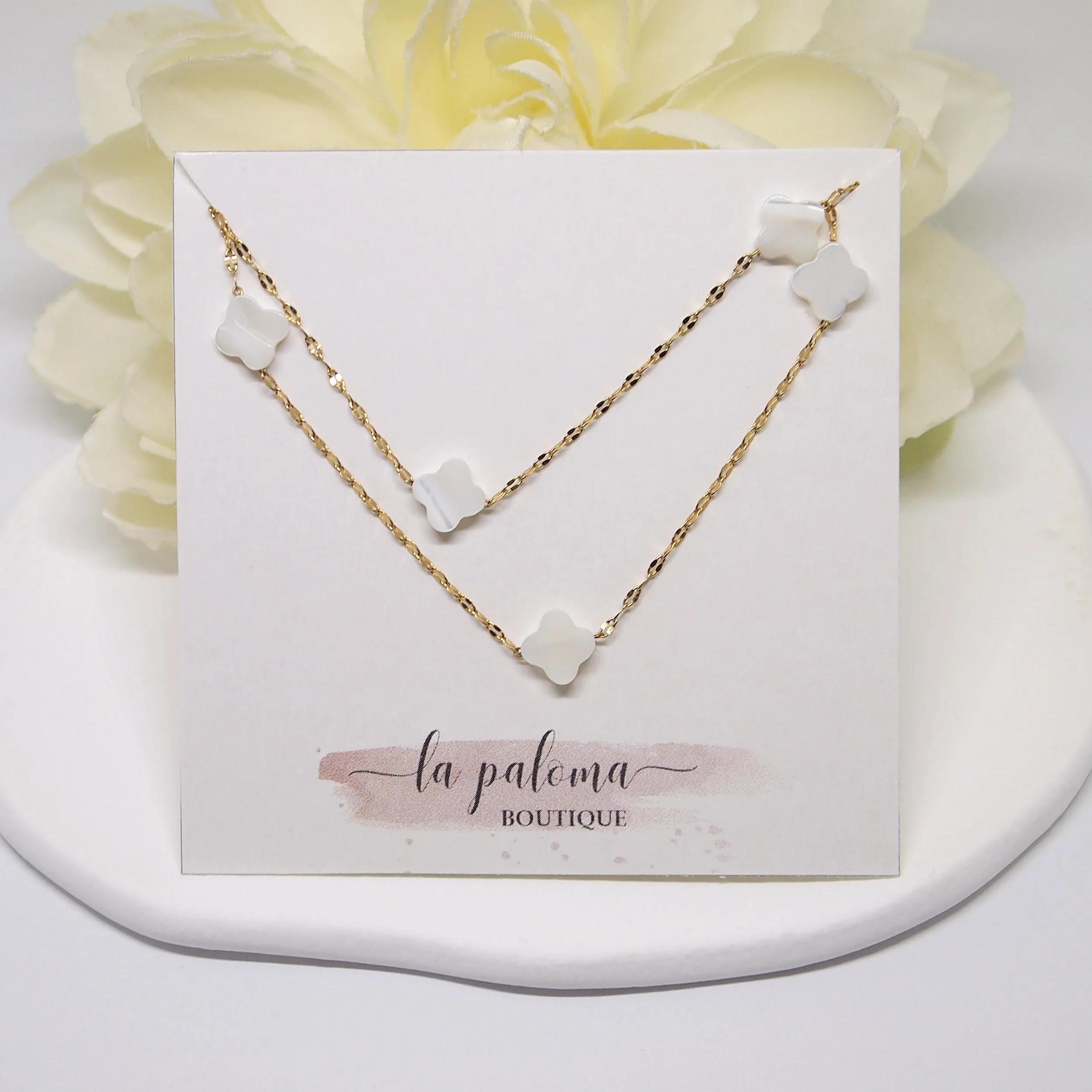 Dainty clover leaf  choker