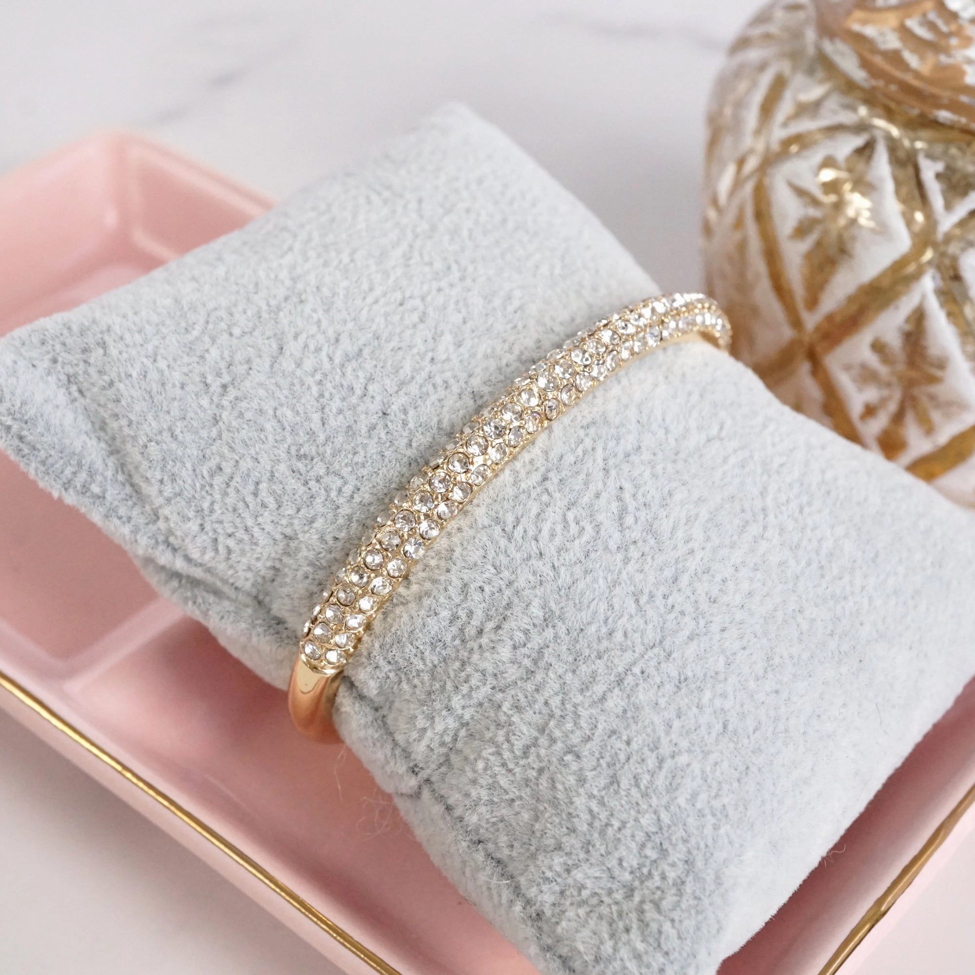 City Style Worldwide Popularity Dainty Sparkly Pave Hinge Bangle in Gold Tone with Crystals