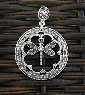 Twisted Adornment Versatile Style Dangling Dragonfly in Fancy Retro Frame Pendant