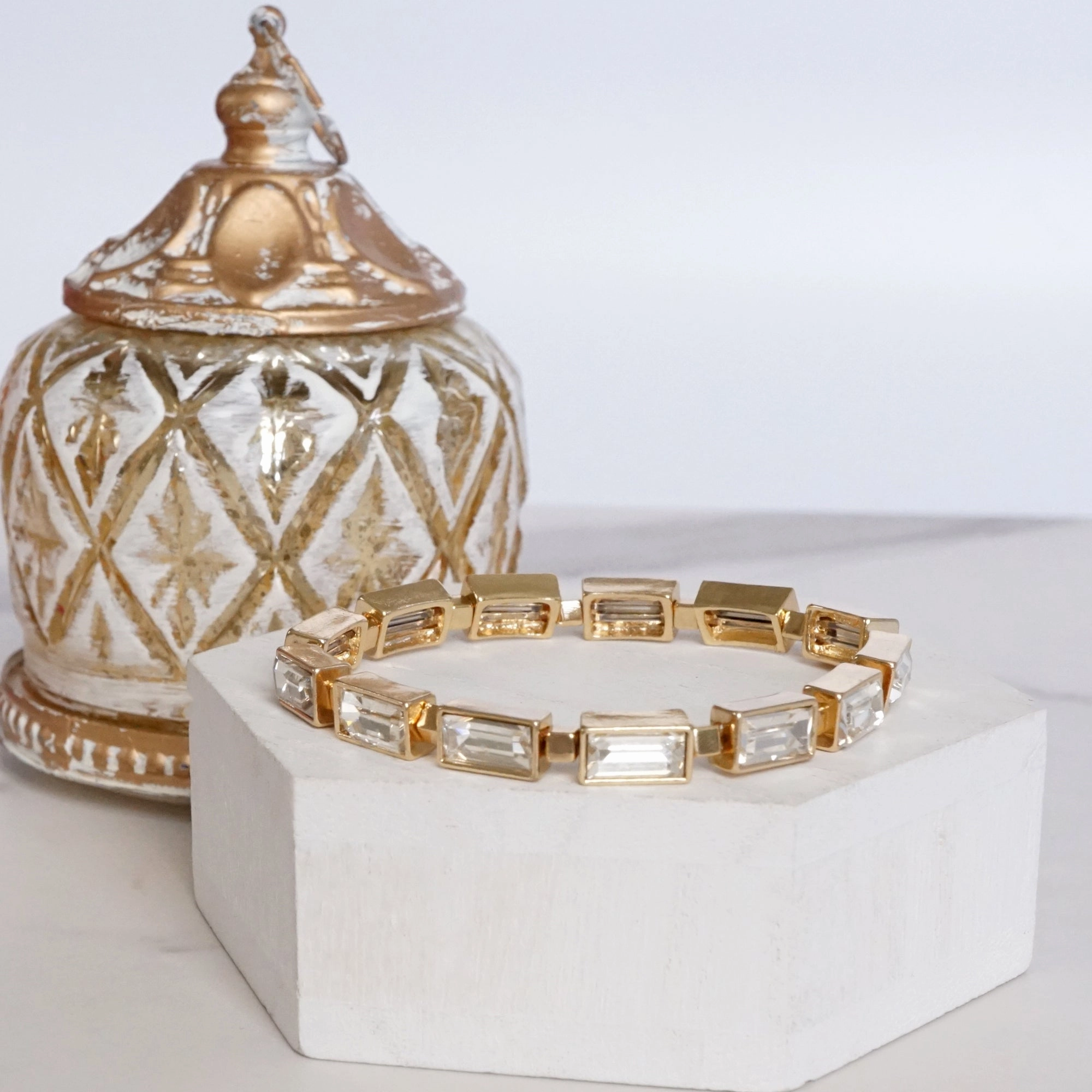 Stretchy Stackable Clear Rectangle Crystals Bracelet ?C Gold Tone Lasting Memory